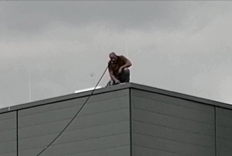 [multi] Obrovská dráma v Malackách 115