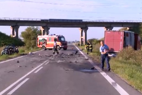 Tragická nehoda pri Košiciach. Vodič predbiehal taxík a čelne sa zrazil s kamiónom