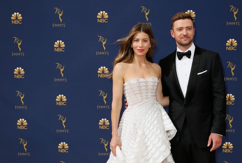 70th_Primetime_Emmy_Awards_-_Arrivals_60756-3d8fca1e45bd4116be87f645775b575e