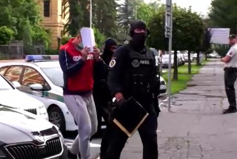 Obvinení sa postavili pred sudcu ŠTS.