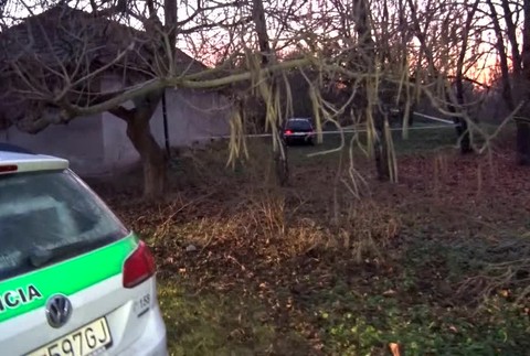 [multi] Naháňali auto 16847