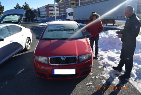 Takto "maskovaný" išiel na cesty: Veď ta to iba na pumpu!