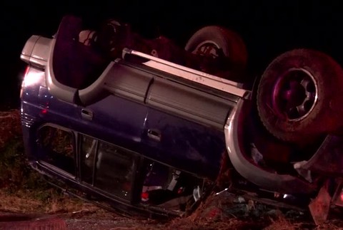 Tragická nehoda pri Podhájskej. Vodič (55) pri náraze z auta vyletel1864