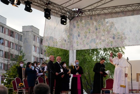 Návšteva pápeža na Luniku IX.