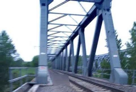 Tragické ráno pri Trebišove. Na železničnom moste zahynula 51-ročná žena