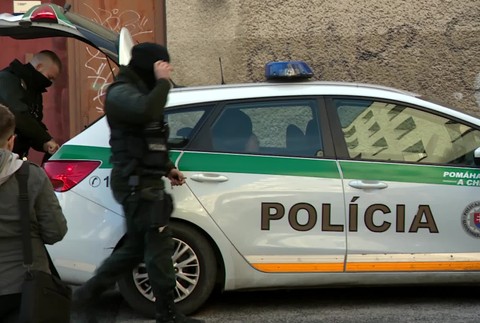 [multi] Väzba onanista 46