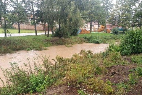 Morava sa vyliala na cestu, hraničný priechod Moravský Svätý Ján-Hohenau je uzavretý