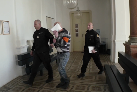 recidivista kavicky na sude 3