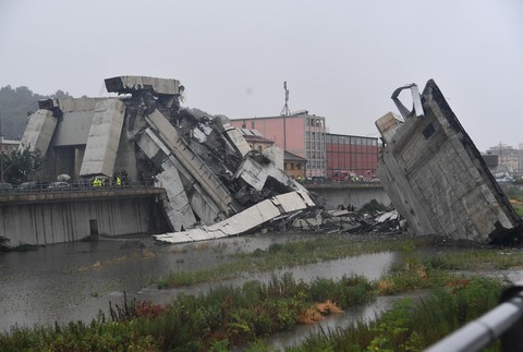 Zrútený most v Janove