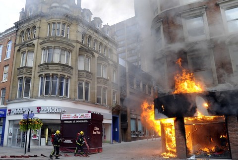 Nepokoje, násilnosti v Manchesteri, Veľká Británia