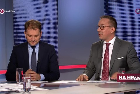 [multi] Na hrane 9992