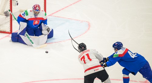 Kanada využíva presilovku a zvyšuje na 2:1