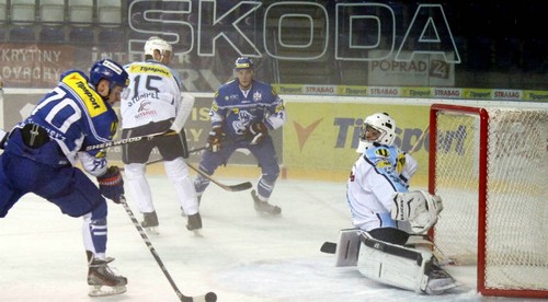 V 1.kole extraligy bod na ľade Popradu