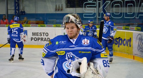 Hokejový brankár Landsman je v Poprade na skúske