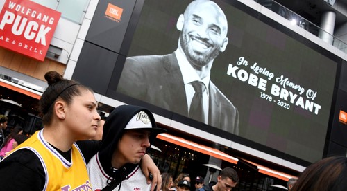 Tragická smrť Kobeho Bryanta zasiahla srdcia všetkých. Kto mu vzdal úctu?