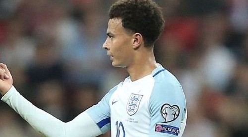 Dele Alli spoznal trest za prostredník v zápase so Slovenskom