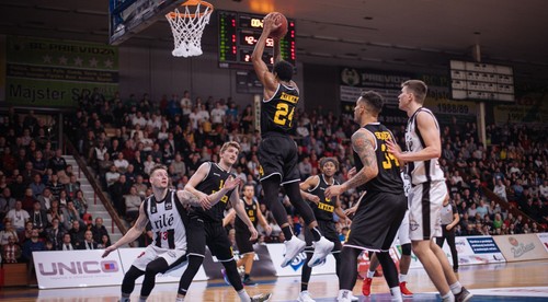 Vyhrať jednu štvrtinu je málo. Prievidza nestačila na Inter Bratislava