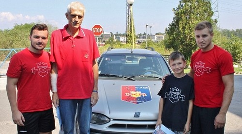 Aj ja som HKM na prednej kapote