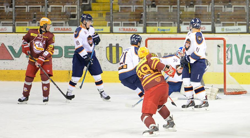 Dukla zdolala HK Orange 2:1 a má 8 bodov