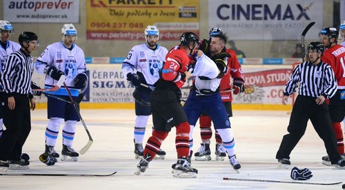 HC ‘05 iClinic Banská Bystrica - HK Nitra