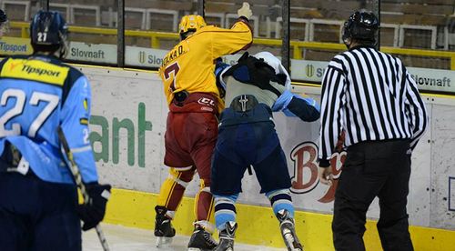 Dorast doma dvakrát zdolal Slovan a je naďalej lídrom extraligy