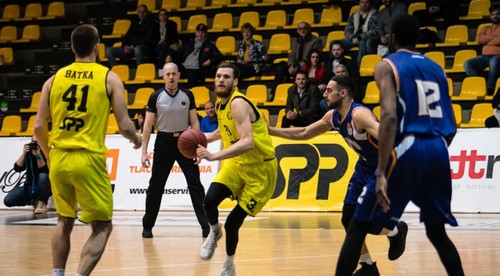 Liga majstrov v Bratislave: Súper odchádzal s hanbou