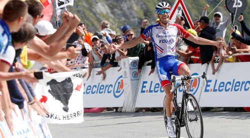 Víťazom 14. etapy s dojazdom na ikonický Tourmalet Thibaut Pinot