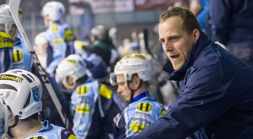 Atmosféra prinúti hráčov ísť naplno, verí Andrej Kmeč