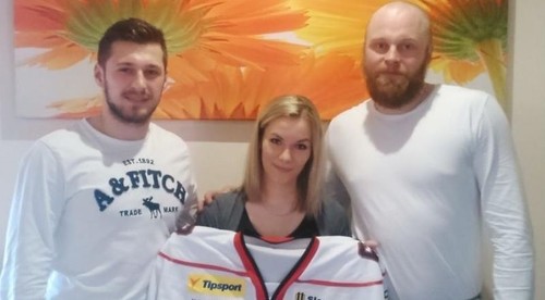 FANÚŠIČKA, KTORÚ TRAFIL PUK, OBEDOVALA S BAMBÚCHOM A HEIZEROM