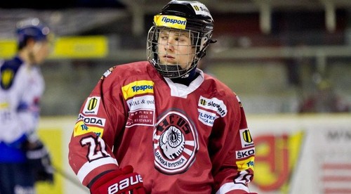 TALENTOVANÝ PETER VALENT SA STAL HISTORICKY NAJMLADŠÍM HRÁČOM HRAJÚCIM NAŠU EXTRALIGU