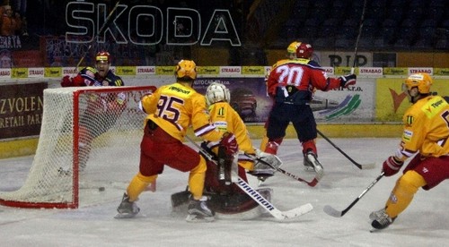 Zvolen zdolal Duklu, Šimkov tretí shot-out sezóny