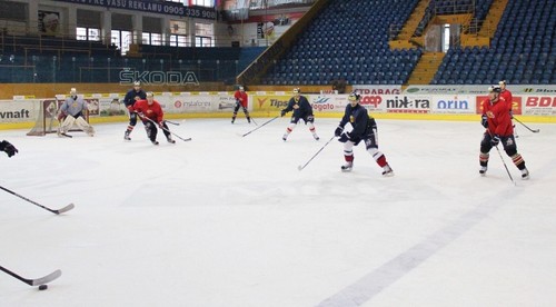 "Rytieri" s jasným cieľom - ujať sa vedenia v sérii