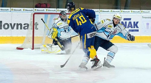 ŠHK 37 Piešťany - HK Nitra