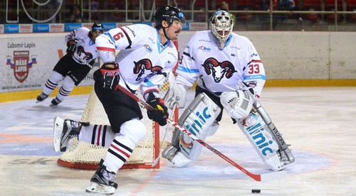 HC Nové Zámky - HC ‘05 iClinic Banská Bystrica