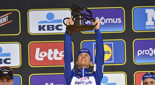 Terpstra ovládol monument Okolo Flámska. Nahnevaný Sagan šiesty