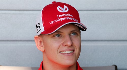 Uvidíme meno Schumacher opäť v pretekoch Formuly 1?