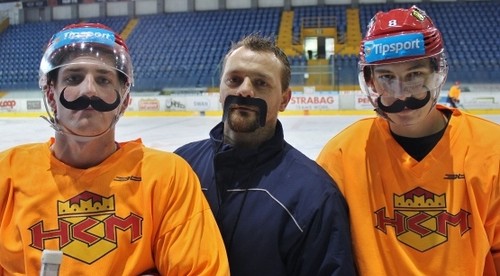 Movember je šancou získať podpísaný dres HKM