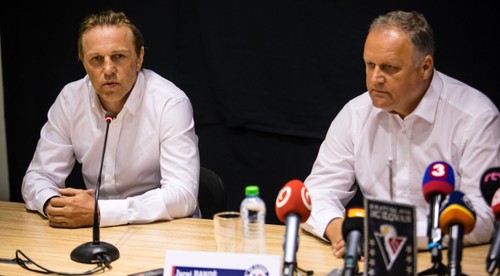 Slovan má manažéra, trénera a problémy. Ako to skončí?