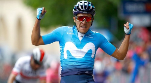 Víťaz Giro d´Italia Carapaz na tri roky členom tímu Ineos