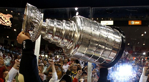 BOLI SME POCTENÍ NÁVŠTEVOU MICHALA HANDZUŠA A STANLEY CUPU!