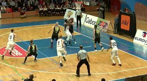 Banícke derby pre Prievidzu. Handlovú zmietla o 31 bodov