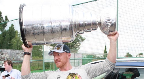 Stanley Cup opäť v Trenčíne, s verejnosťou bude Hossa oslavovať v piatok