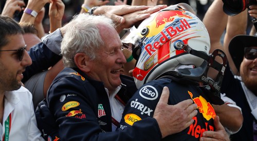 Najlepšie by bolo, ak by sa piloti nakazili teraz, tvrdí Helmut Marko