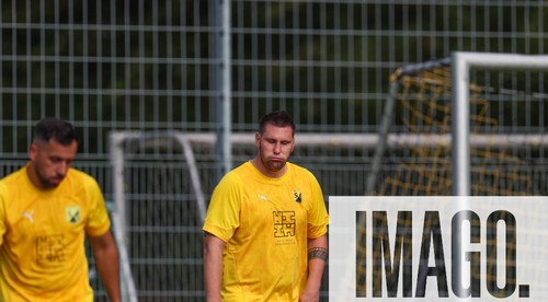 Ešte minulý rok hral za Dortmund, dnes už pôsobí v 9. lige. Süle si futbal užíva po svojom