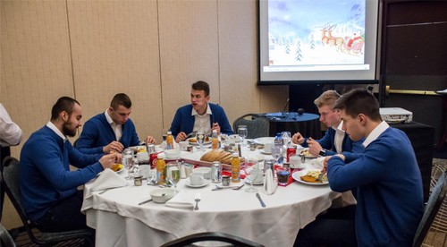 Juniorom chutila v Buffale kapustnica, ryba aj zemiakový šalát