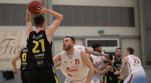 Komárno s dôležitými tromi bodmi proti Handlovej