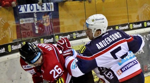 V derby nový muž na striedačke HKM