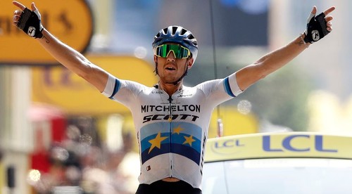 Víťazom 17. etapy TdF Matteo Trentin. Zaútočil 14 kilometrov pred cieľom