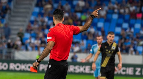 Futbalový zápas v Nemecku dorozhodoval fanúšik