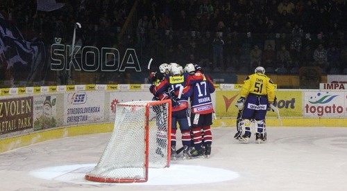 Rytieri pristrihli havranom krídla